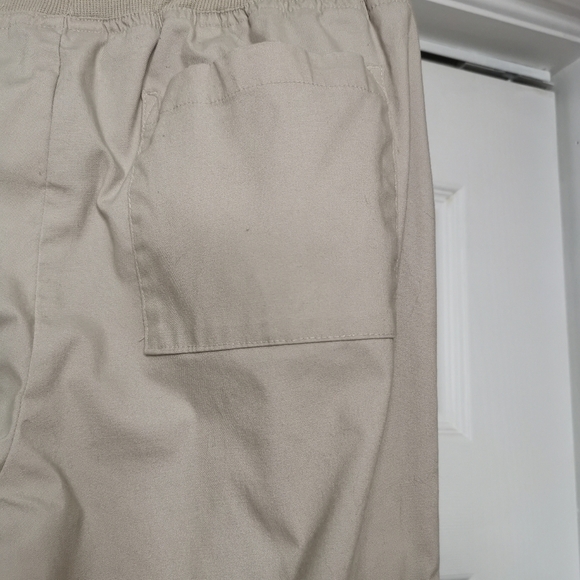 Smart Scrubs pants. drawstring. Cream/beige, great condition. - Picture 4 of 6